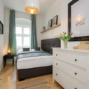 4 Personen Altbau Nahe Kurfürstendamm Apartment
