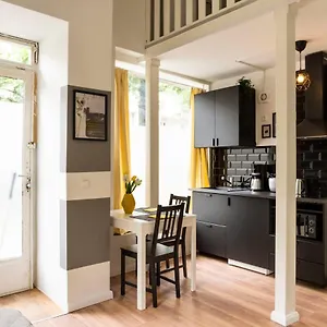 Homely Loft Style In Wilmersdorf Apartment